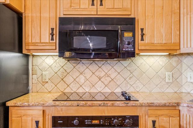 200 Ranchcrest Road, Lorena, TX 76655