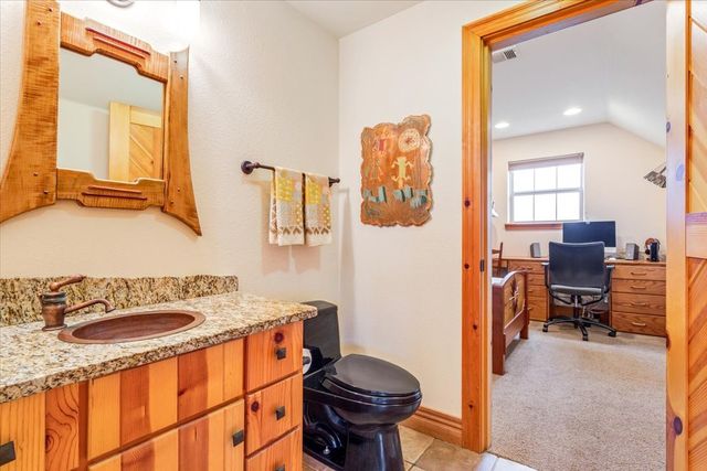 200 Ranchcrest Road, Lorena, TX 76655