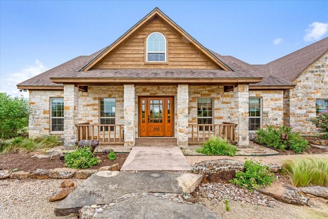200 Ranchcrest Road, Lorena, TX 76655