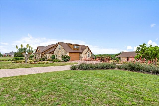 200 Ranchcrest Road, Lorena, TX 76655