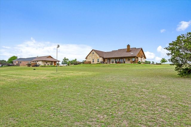 200 Ranchcrest Road, Lorena, TX 76655