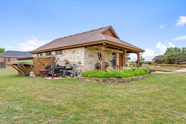200 Ranchcrest Road, Lorena, TX 76655