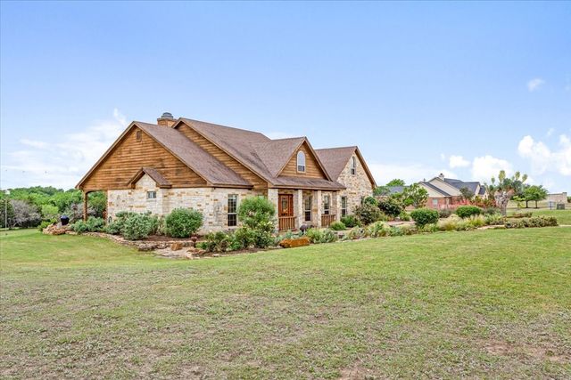 200 Ranchcrest Road, Lorena, TX 76655