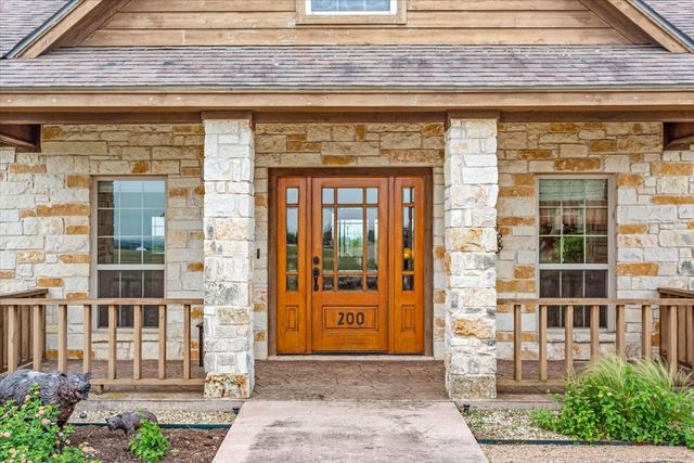 200 Ranchcrest Road, Lorena, TX 76655