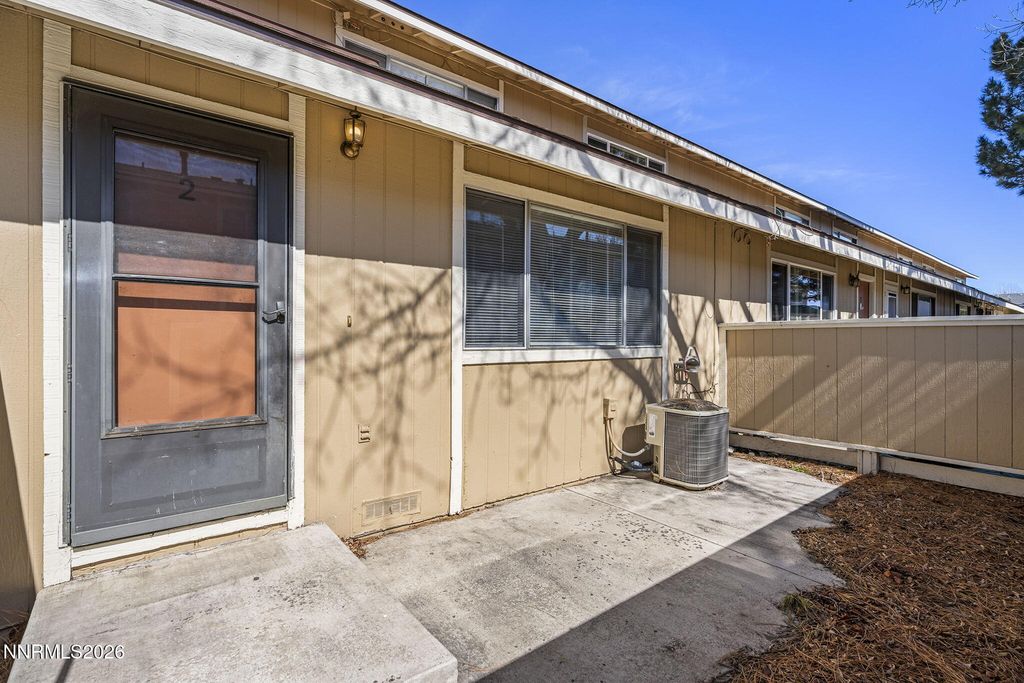 Image 3 of property listing at 401 Allouette Way 02, Carson City, NV 89706