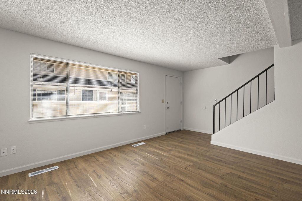 Image 9 of property listing at 401 Allouette Way 02, Carson City, NV 89706