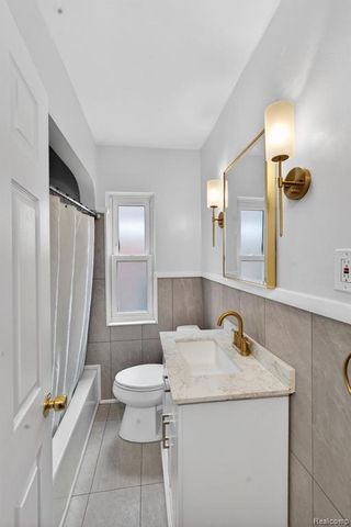 17183 Washburn Street, Detroit, MI 48221