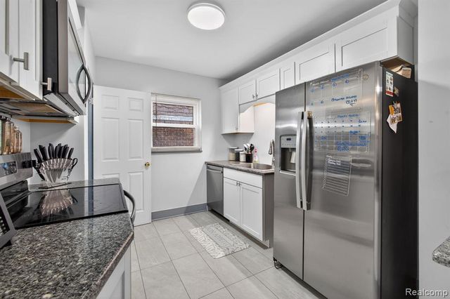 17183 Washburn Street, Detroit, MI 48221