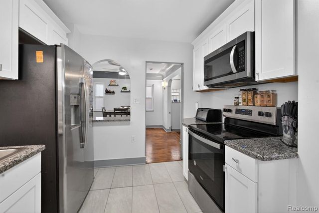 17183 Washburn Street, Detroit, MI 48221