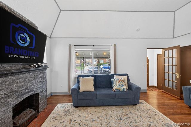 17183 Washburn Street, Detroit, MI 48221