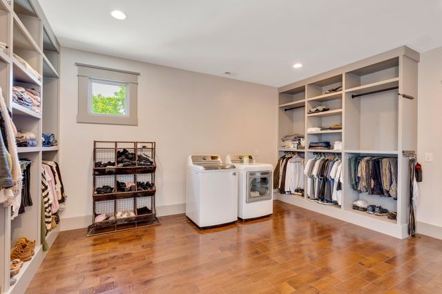 211 Mcfarland Avenue, Chattanooga, TN 37405