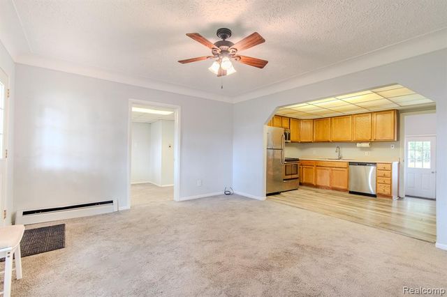 4644 Rochester Road, Royal Oak, MI 48073