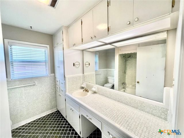 105 E Upshaw Avenue, Temple, TX 76501