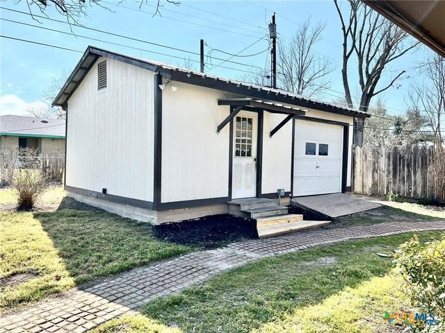105 E Upshaw Avenue, Temple, TX 76501