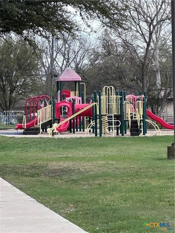 105 E Upshaw Avenue, Temple, TX 76501
