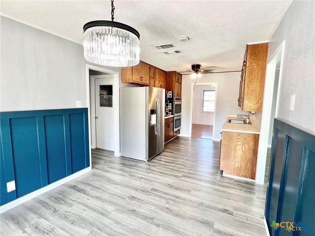 105 E Upshaw Avenue, Temple, TX 76501