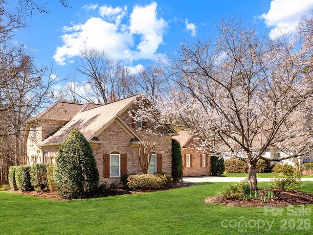 7919 Glen Abbey Circle, Stanley, NC 28164