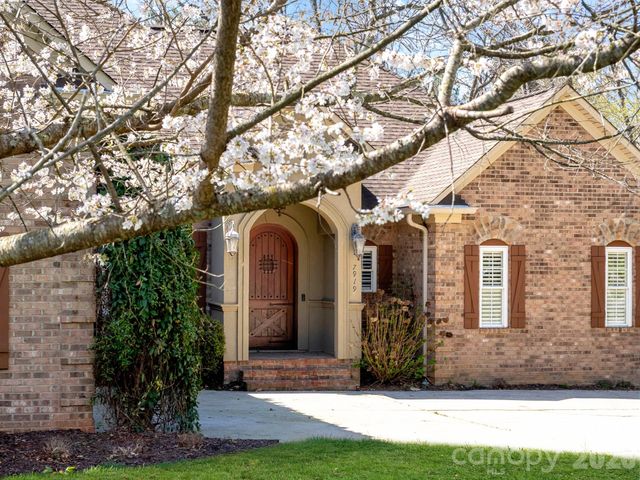 7919 Glen Abbey Circle, Stanley, NC 28164