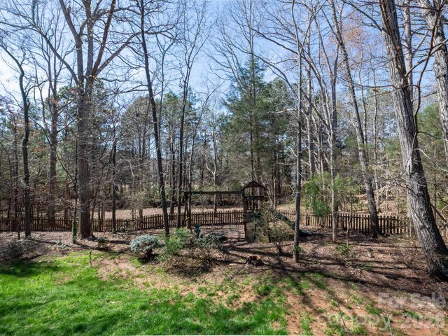 7919 Glen Abbey Circle, Stanley, NC 28164