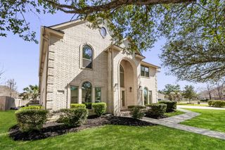 686 Edgewood Drive, Montgomery, TX 77356