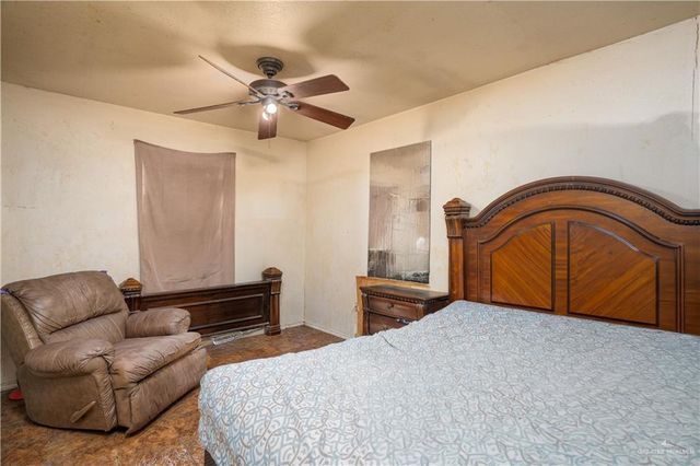 114 Guadalupe Flores Road, Sullivan City, TX 78595