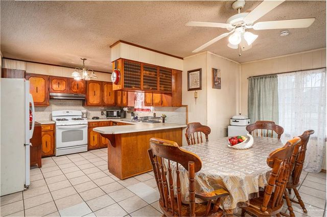 114 Guadalupe Flores Road, Sullivan City, TX 78595