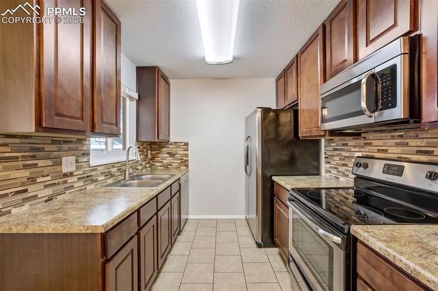 1764 Sawyer Way, Colorado Springs, CO 80915