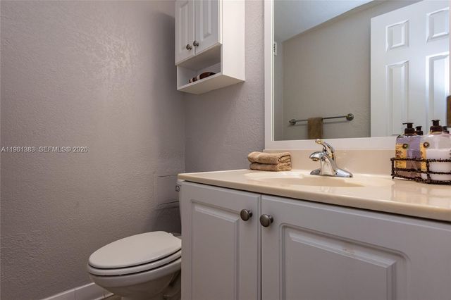 2501 S Ocean Dr 1617, Hollywood, FL 33019