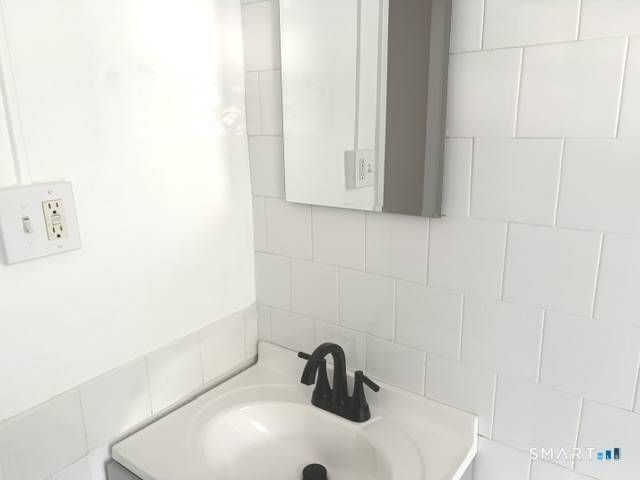 134 Summer Street 1B, Stamford, CT 06840