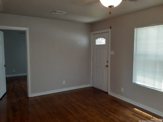 138 LIVINGSTON, San Antonio, TX 78214