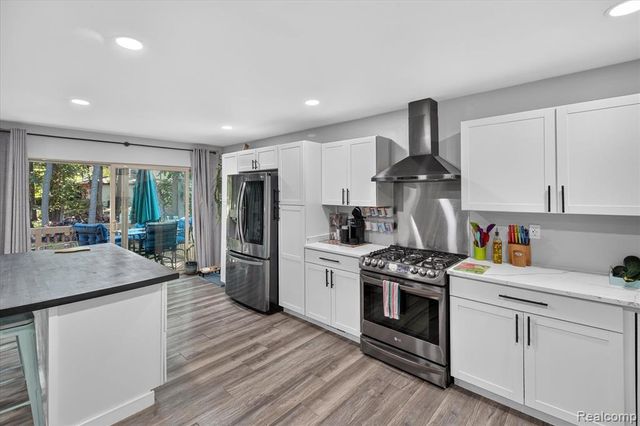 2365 Lochaven Road, West Bloomfield, MI 48324