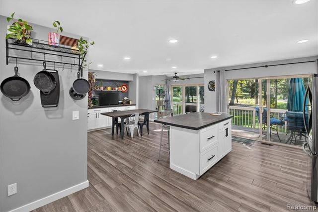 2365 Lochaven Road, West Bloomfield, MI 48324