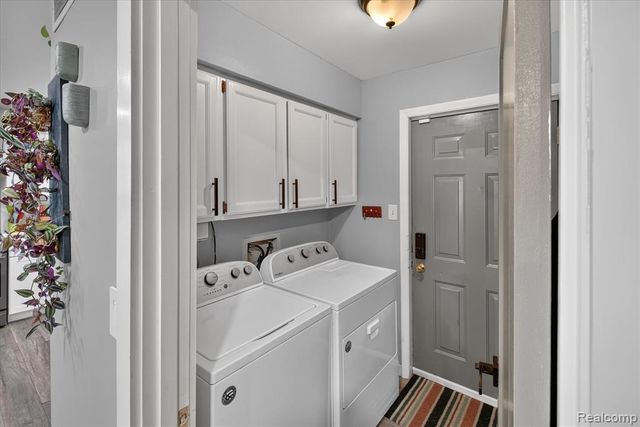 2365 Lochaven Road, West Bloomfield, MI 48324