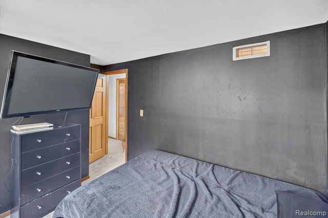 2365 Lochaven Road, West Bloomfield, MI 48324