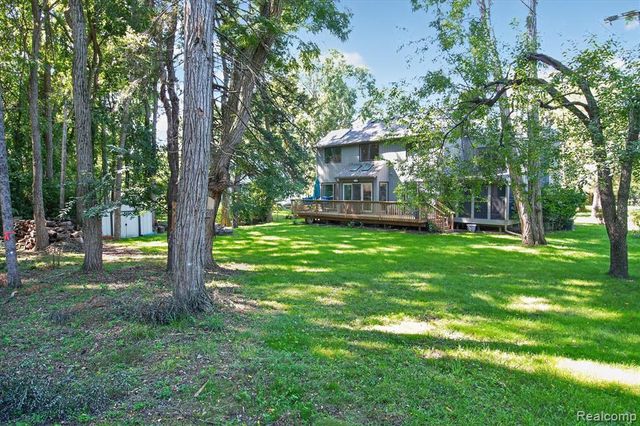 2365 Lochaven Road, West Bloomfield, MI 48324