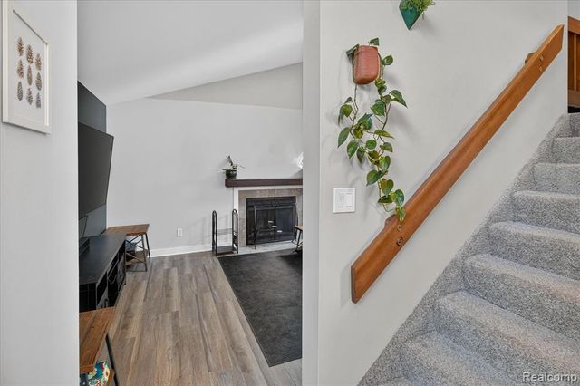 2365 Lochaven Road, West Bloomfield, MI 48324