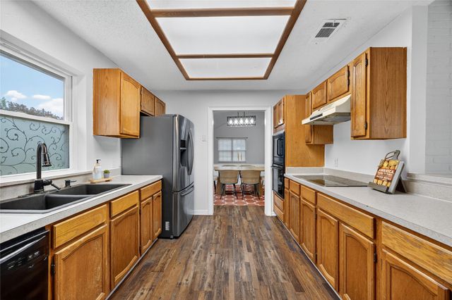 1517 Yorkshire Drive, Mesquite, TX 75149