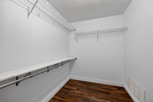 1517 Yorkshire Drive, Mesquite, TX 75149