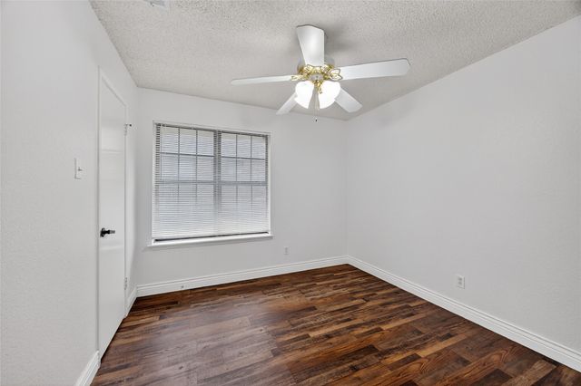 1517 Yorkshire Drive, Mesquite, TX 75149