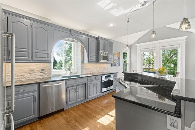 13714 Cody Street, Overland Park, KS 66221
