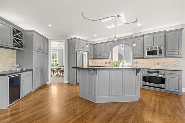 13714 Cody Street, Overland Park, KS 66221
