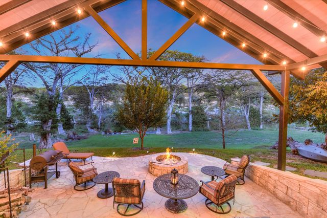125 LAZY L LN, Wimberley, TX 78676