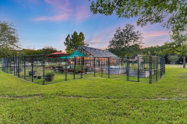 125 LAZY L LN, Wimberley, TX 78676