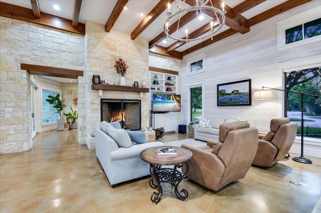 125 LAZY L LN, Wimberley, TX 78676