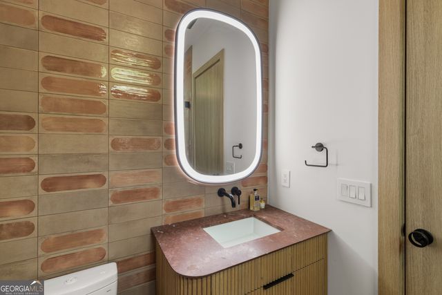 575 Early Drive, Hartwell, GA 30643