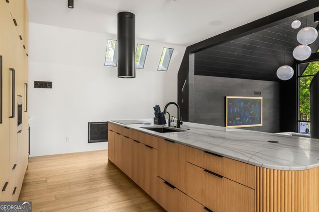 575 Early Drive, Hartwell, GA 30643