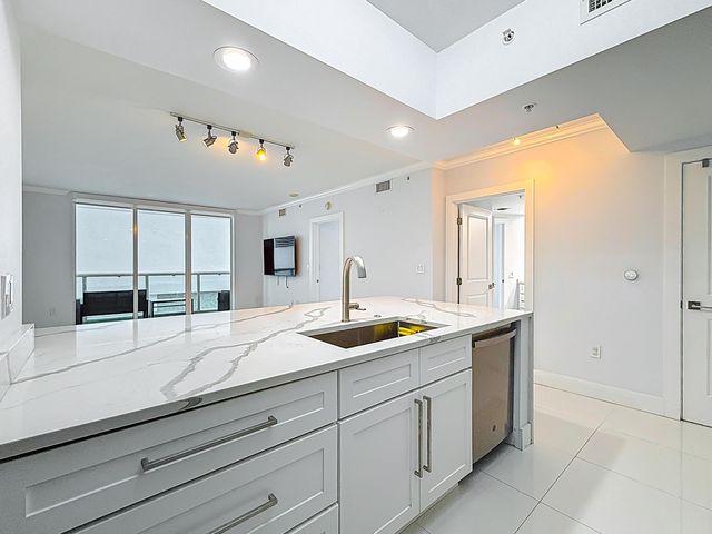 347 N New River Dr Drive E 706, Fort Lauderdale, FL 33301