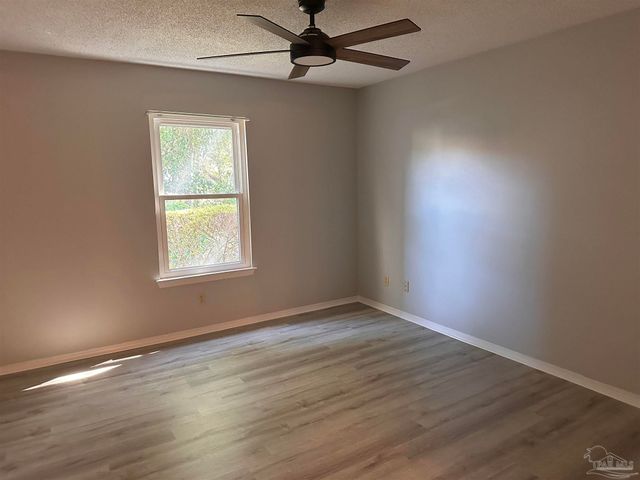 2299 Scenic Hwy P-1, Pensacola, FL 32503