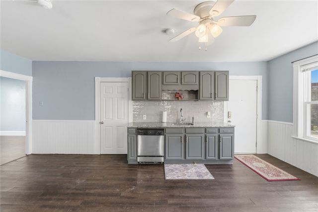 736 Social Street 2R, Woonsocket, RI 02895