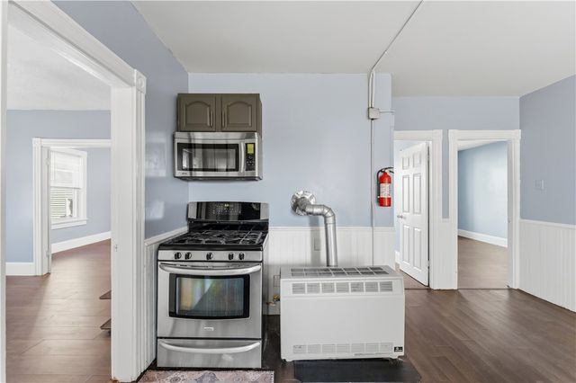 736 Social Street 2R, Woonsocket, RI 02895